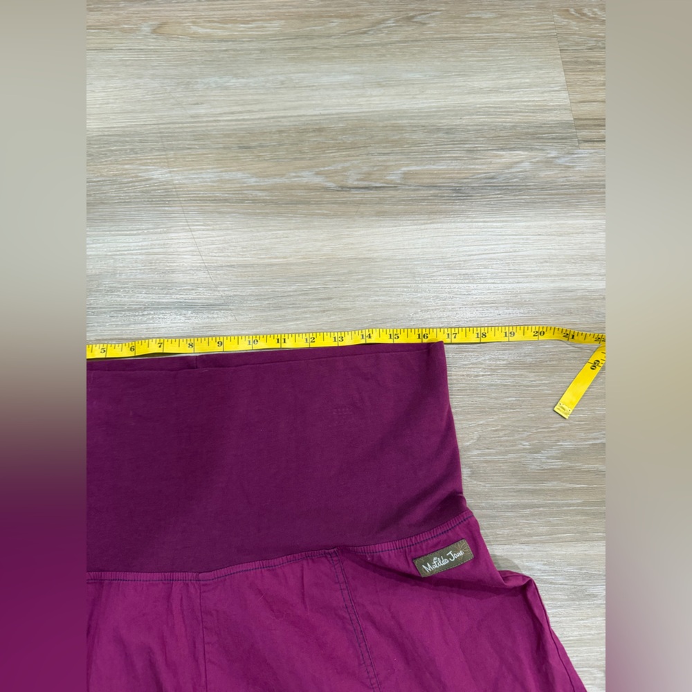 Matilda Jane Size M Palazzo Pants 
Capris Cropped Elastic Waist
Cranberry Red - Picture 6 of 13